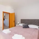 Front In Apartman Klek