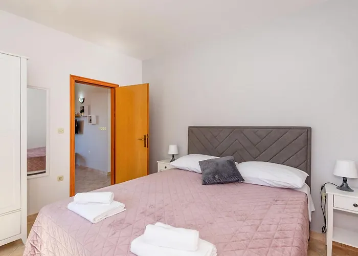 1 Bedroom Cozy In Apartamento Klek